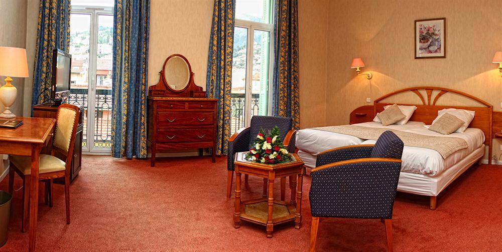 Bleues Royal Westminster Hotel