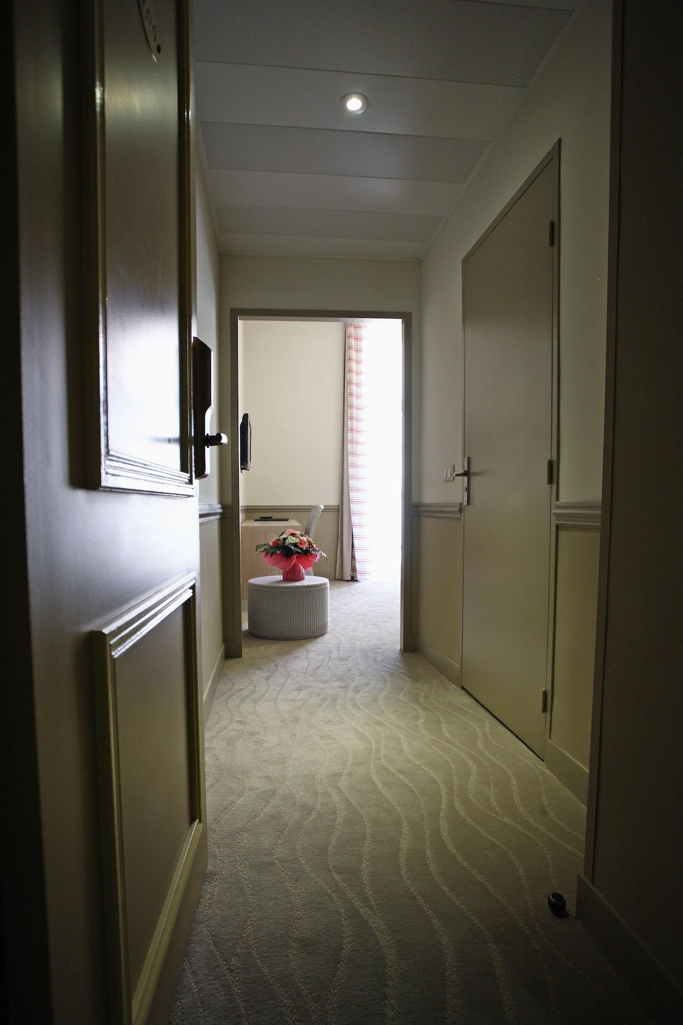 Hotel Bleues Royal Westminster 3*