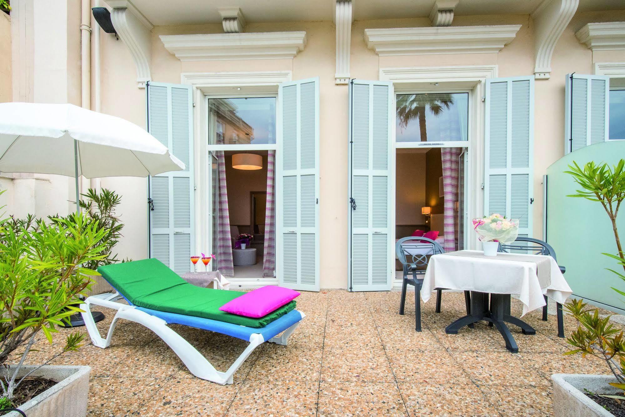Bleues Royal Westminster Hotel 3*