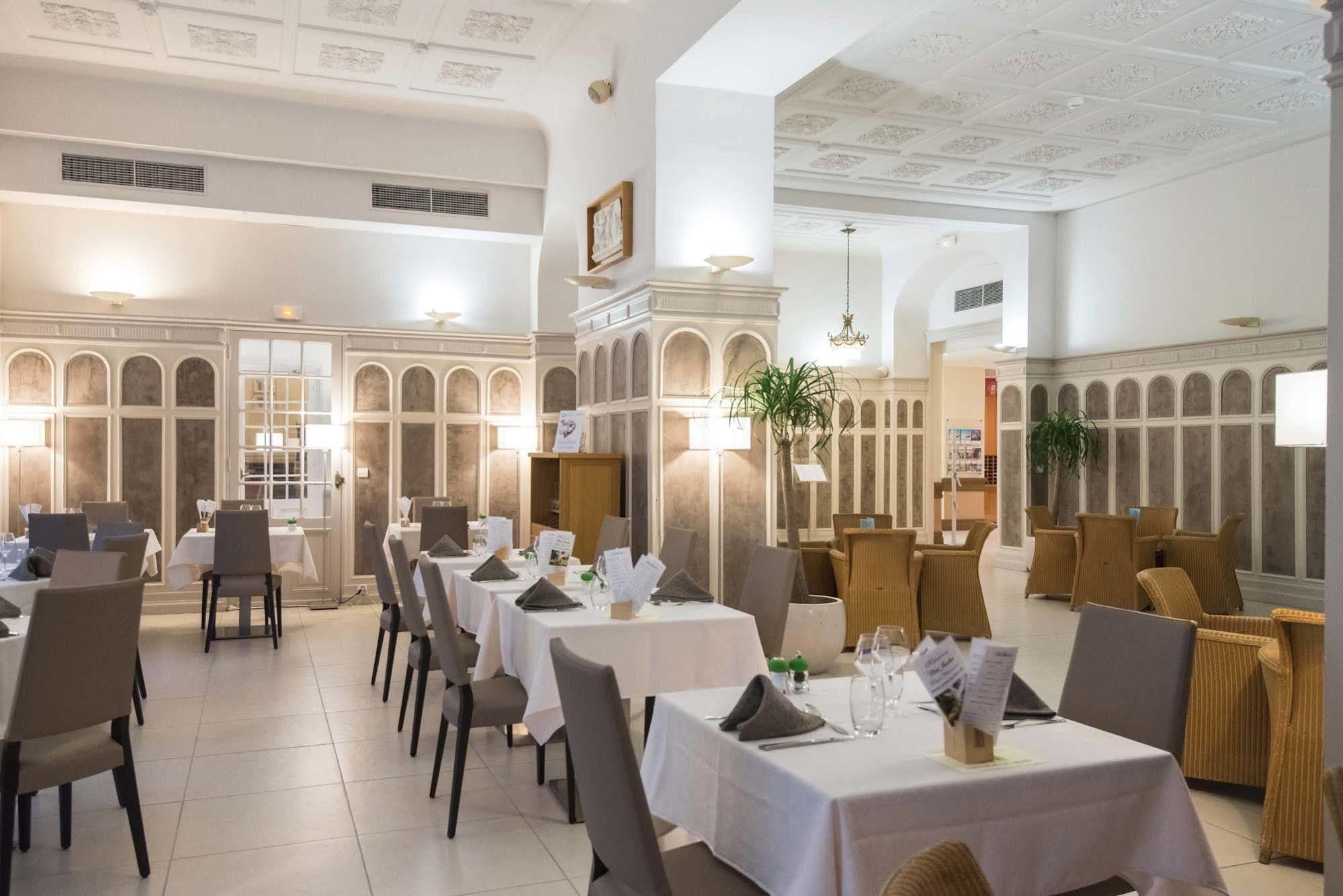 Hotel Bleues Royal Westminster 3*